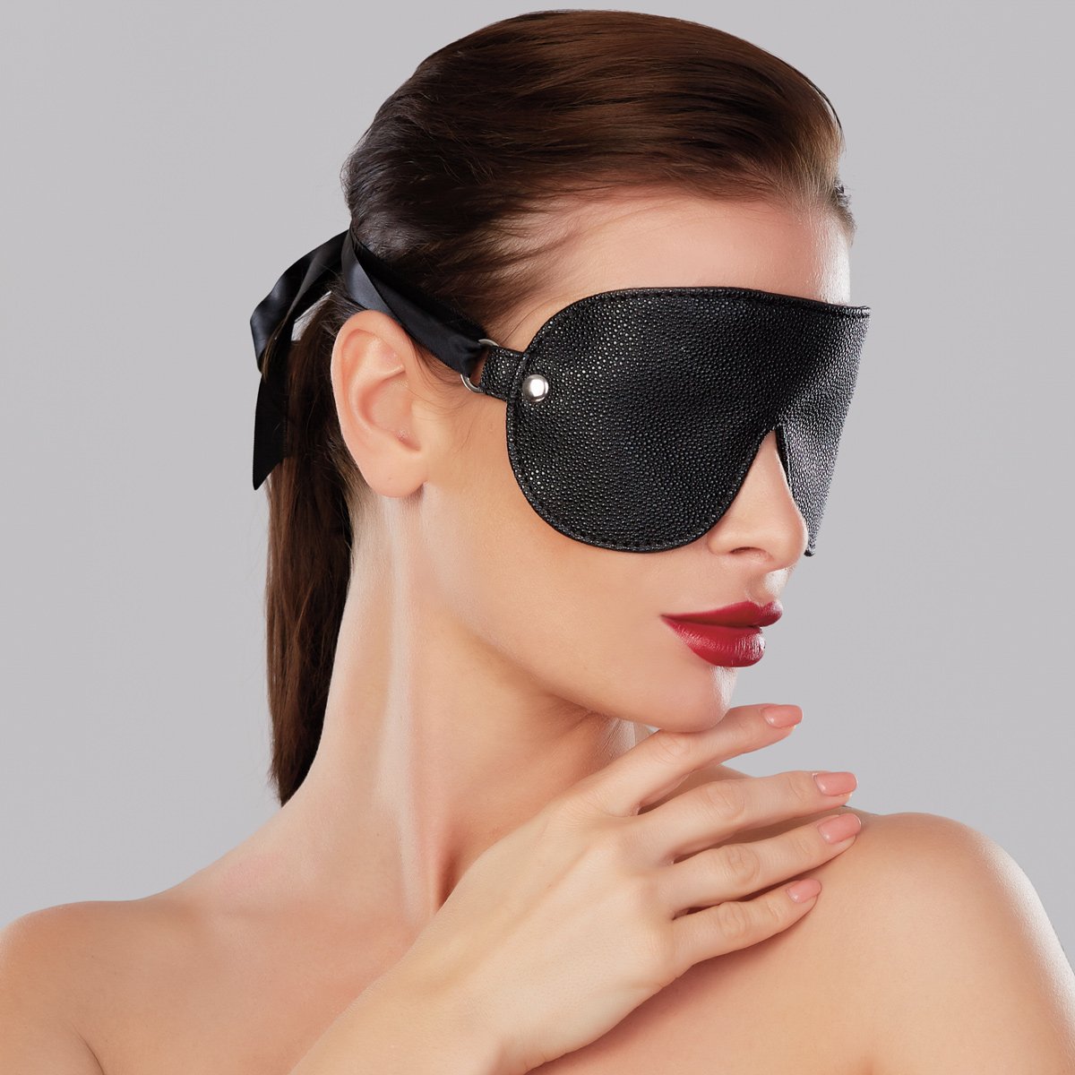 Allure Adore – Pebbled Faux Leather Reversible Mask - Black