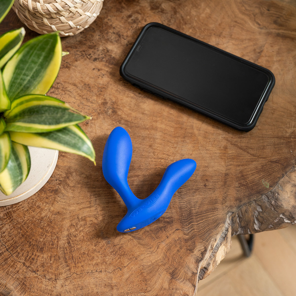 We-Vibe Vector+ - Vibrating Prostate Massager – Royal Blue