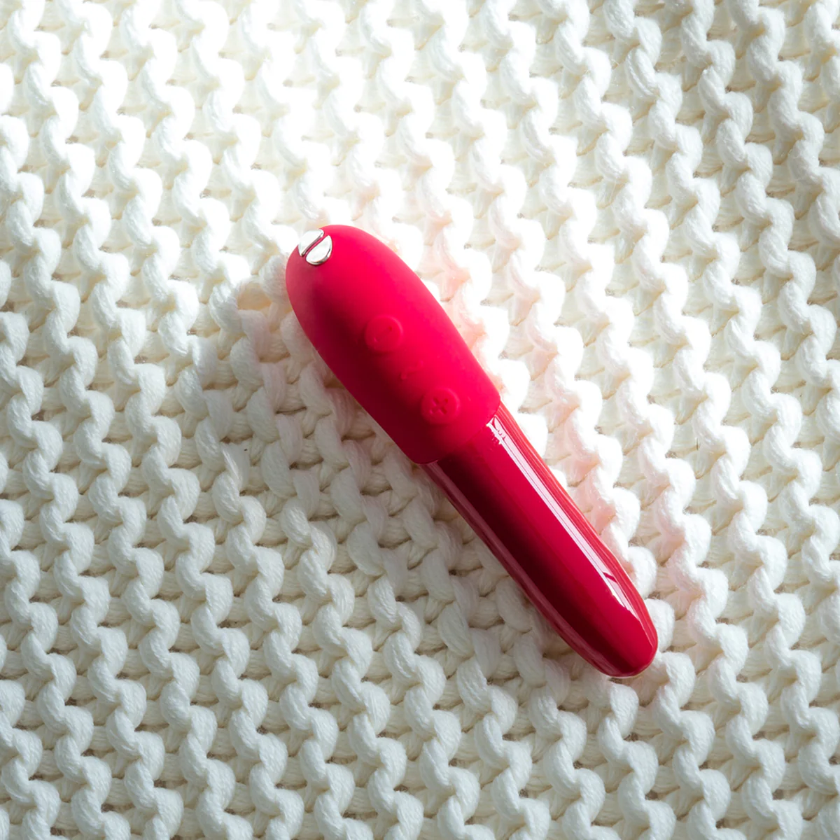 We-Vibe - Forever Favorites – Lay-On Vibrating Massager & Bullet Vibrator Special Edition Set – Red/Coral