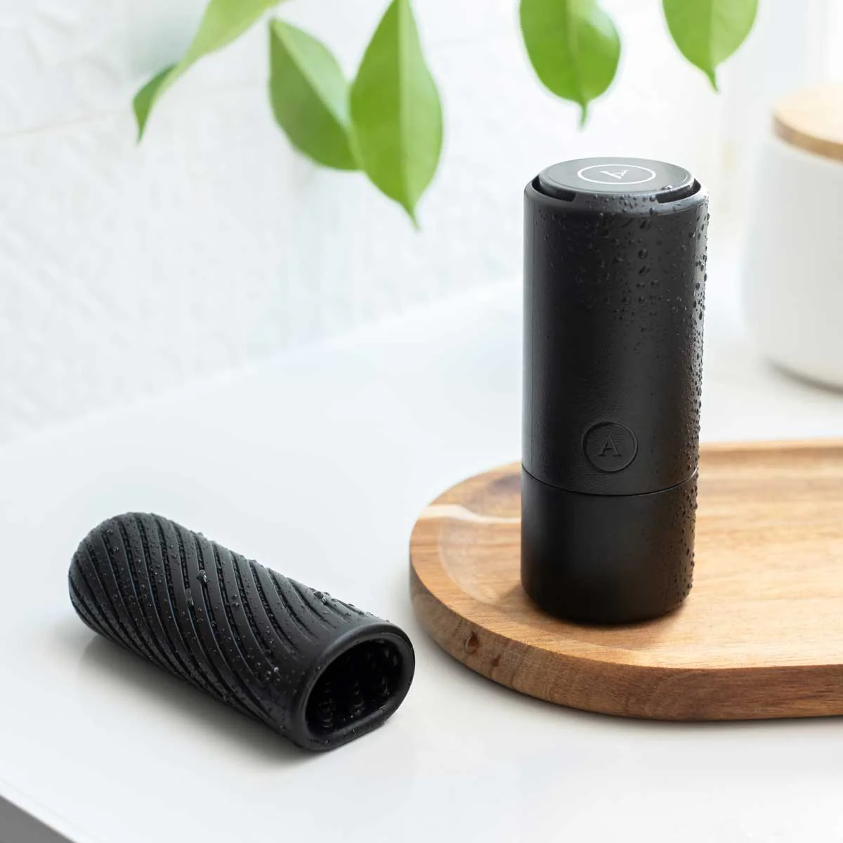 We-Vibe - Arcwave - Ghost Stroker - Black
